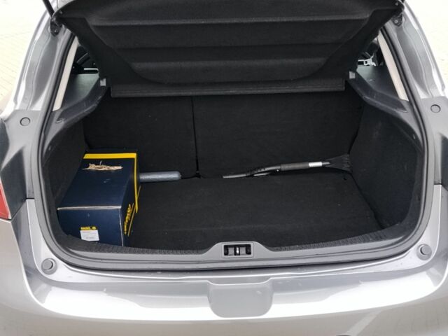 Серый Рено Меган, объемом двигателя 0 л и пробегом 230 тыс. км за 7100 $, фото 22 на Automoto.ua