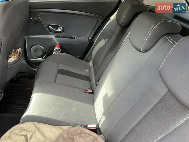 Сірий Рено Меган, об'ємом двигуна 1.5 л та пробігом 152 тис. км за 6700 $, фото 5 на Automoto.ua