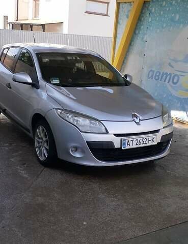 Серый Рено Меган, объемом двигателя 1.5 л и пробегом 282 тыс. км за 7499 $, фото 3 на Automoto.ua