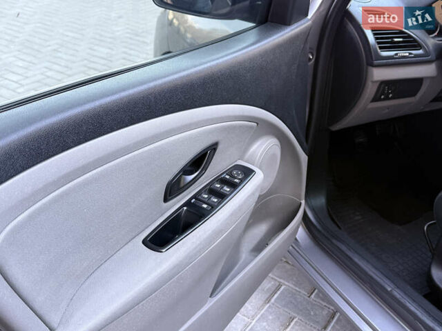 Сірий Рено Меган, об'ємом двигуна 1.46 л та пробігом 221 тис. км за 6100 $, фото 40 на Automoto.ua