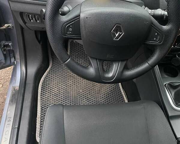 Серый Рено Меган, объемом двигателя 1.6 л и пробегом 286 тыс. км за 6999 $, фото 9 на Automoto.ua