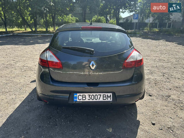 Серый Рено Меган, объемом двигателя 1.6 л и пробегом 342 тыс. км за 6100 $, фото 3 на Automoto.ua