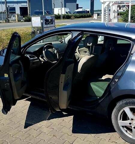 Серый Рено Меган, объемом двигателя 1.9 л и пробегом 320 тыс. км за 6300 $, фото 7 на Automoto.ua