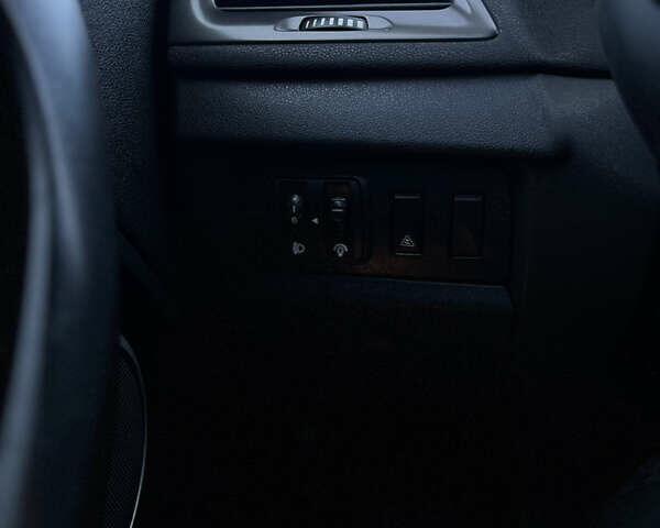 Серый Рено Меган, объемом двигателя 1.46 л и пробегом 220 тыс. км за 6700 $, фото 29 на Automoto.ua