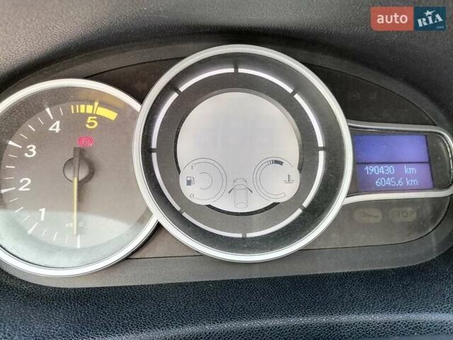 Серый Рено Меган, объемом двигателя 1.46 л и пробегом 190 тыс. км за 7200 $, фото 1 на Automoto.ua