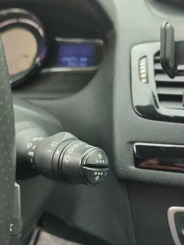 Сірий Рено Меган, об'ємом двигуна 1.46 л та пробігом 132 тис. км за 7550 $, фото 12 на Automoto.ua