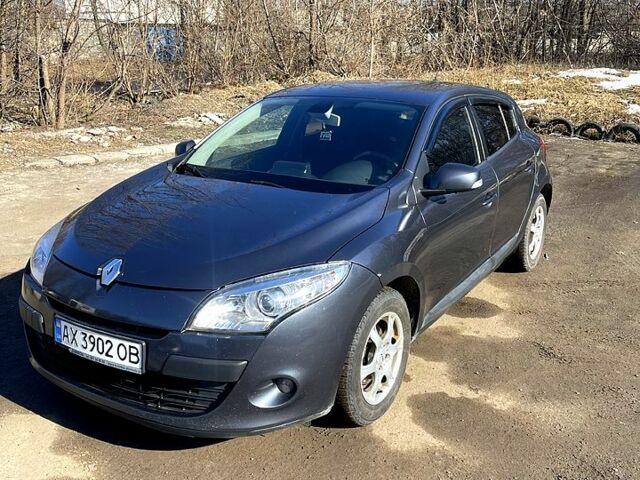 Сірий Рено Меган, об'ємом двигуна 1.5 л та пробігом 300 тис. км за 5800 $, фото 1 на Automoto.ua