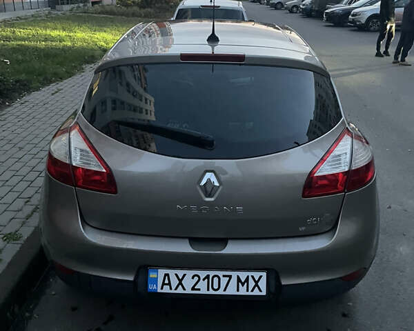 Сірий Рено Меган, об'ємом двигуна 1.46 л та пробігом 255 тис. км за 7700 $, фото 2 на Automoto.ua