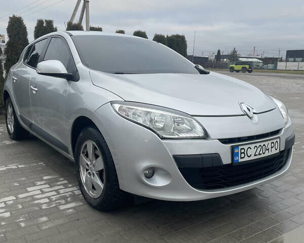 Серый Рено Меган, объемом двигателя 1.6 л и пробегом 188 тыс. км за 6700 $, фото 7 на Automoto.ua