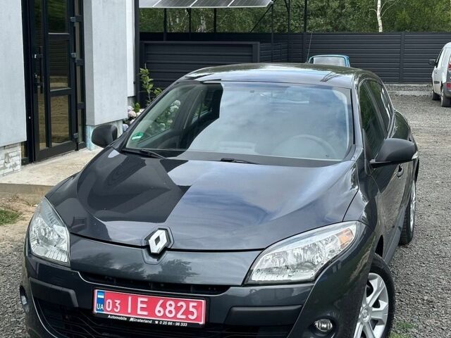 Сірий Рено Меган, об'ємом двигуна 1.6 л та пробігом 206 тис. км за 6600 $, фото 7 на Automoto.ua