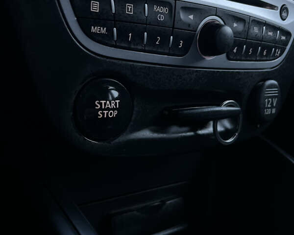 Серый Рено Меган, объемом двигателя 1.46 л и пробегом 220 тыс. км за 6700 $, фото 21 на Automoto.ua