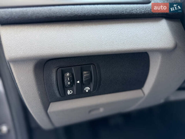 Сірий Рено Меган, об'ємом двигуна 1.46 л та пробігом 221 тис. км за 6100 $, фото 39 на Automoto.ua