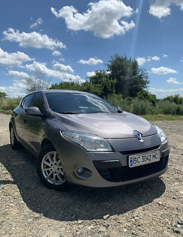 Сірий Рено Меган, об'ємом двигуна 1.46 л та пробігом 248 тис. км за 6500 $, фото 1 на Automoto.ua