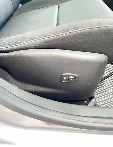 Рено Меган 2011 в Виннице на Automoto.ua Серый Рено Меган, объемом двигателя 1.6 л и пробегом 279 тыс. км за 6700 $, фото 8 на Automoto.ua