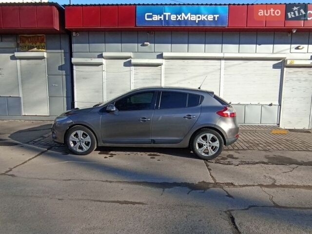 Серый Рено Меган, объемом двигателя 1.46 л и пробегом 188 тыс. км за 6950 $, фото 5 на Automoto.ua