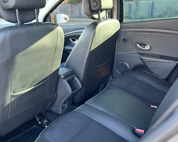 Серый Рено Меган, объемом двигателя 1.4 л и пробегом 175 тыс. км за 5499 $, фото 9 на Automoto.ua