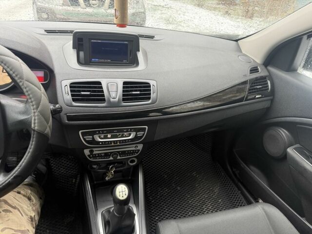 Серый Рено Меган, объемом двигателя 1.5 л и пробегом 286 тыс. км за 5000 $, фото 9 на Automoto.ua