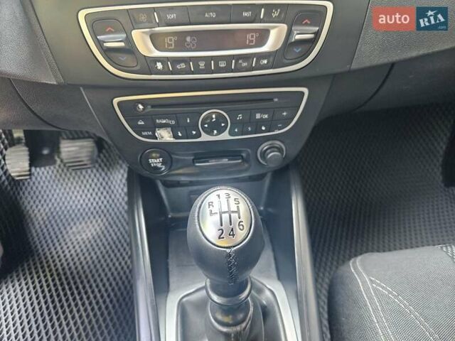 Серый Рено Меган, объемом двигателя 1.5 л и пробегом 288 тыс. км за 5800 $, фото 19 на Automoto.ua