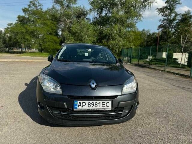 Серый Рено Меган, объемом двигателя 1.5 л и пробегом 270 тыс. км за 6600 $, фото 3 на Automoto.ua