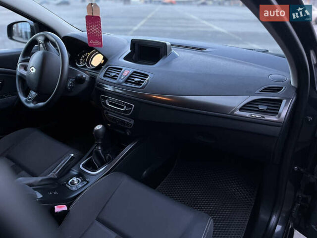 Серый Рено Меган, объемом двигателя 1.46 л и пробегом 220 тыс. км за 6700 $, фото 30 на Automoto.ua