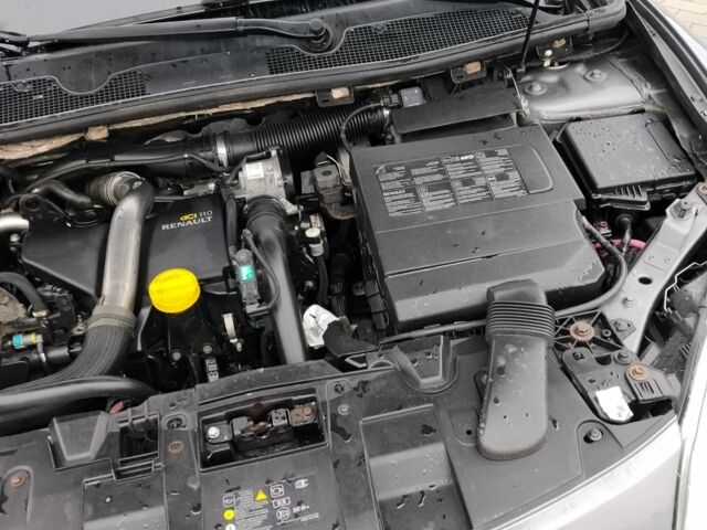 Серый Рено Меган, объемом двигателя 0 л и пробегом 230 тыс. км за 7100 $, фото 20 на Automoto.ua