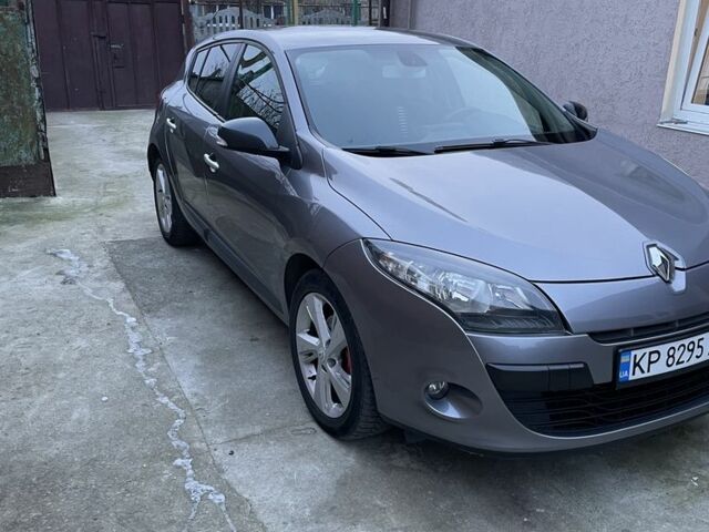 Серый Рено Меган, объемом двигателя 1.5 л и пробегом 200 тыс. км за 6200 $, фото 3 на Automoto.ua