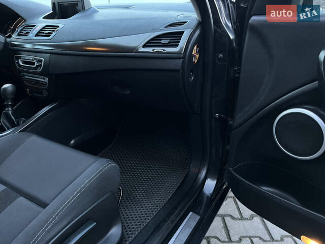 Серый Рено Меган, объемом двигателя 1.46 л и пробегом 220 тыс. км за 6700 $, фото 31 на Automoto.ua