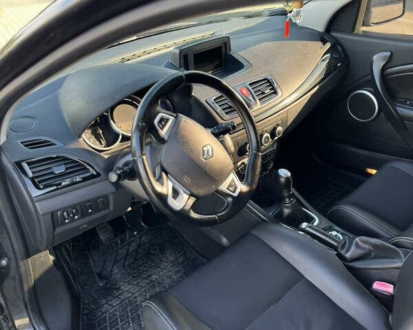 Серый Рено Меган, объемом двигателя 1.4 л и пробегом 175 тыс. км за 5499 $, фото 5 на Automoto.ua