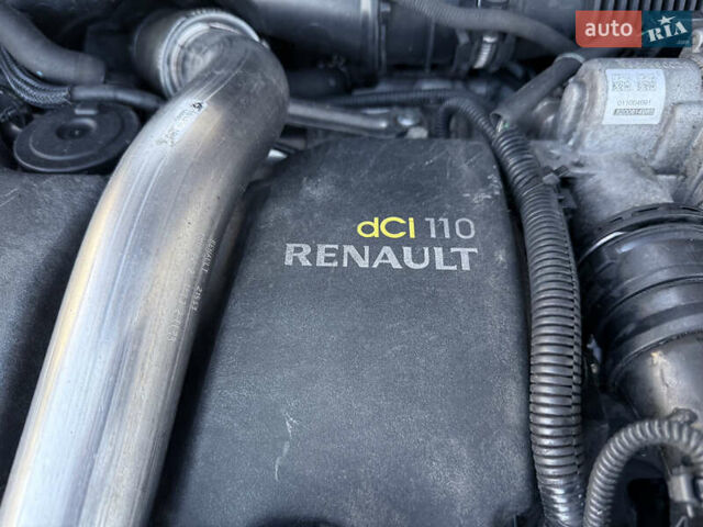 Сірий Рено Меган, об'ємом двигуна 1.46 л та пробігом 221 тис. км за 6100 $, фото 48 на Automoto.ua