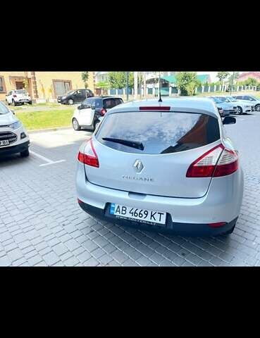 Рено Меган 2011 в Виннице на Automoto.ua Серый Рено Меган, объемом двигателя 1.6 л и пробегом 279 тыс. км за 6700 $, фото 3 на Automoto.ua