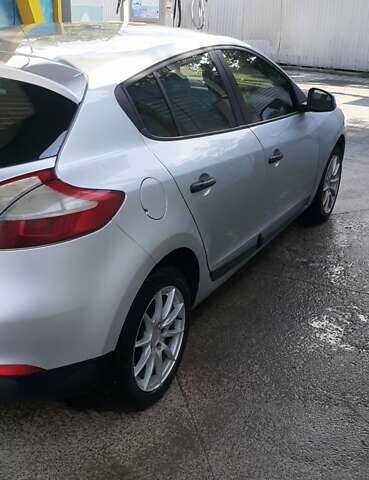 Серый Рено Меган, объемом двигателя 1.5 л и пробегом 282 тыс. км за 7499 $, фото 11 на Automoto.ua