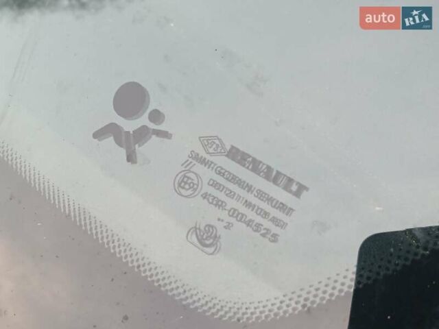 Серый Рено Меган, объемом двигателя 1.5 л и пробегом 204 тыс. км за 7150 $, фото 11 на Automoto.ua