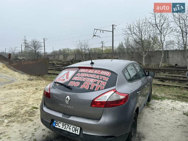 Серый Рено Меган, объемом двигателя 1.5 л и пробегом 327 тыс. км за 3800 $, фото 13 на Automoto.ua