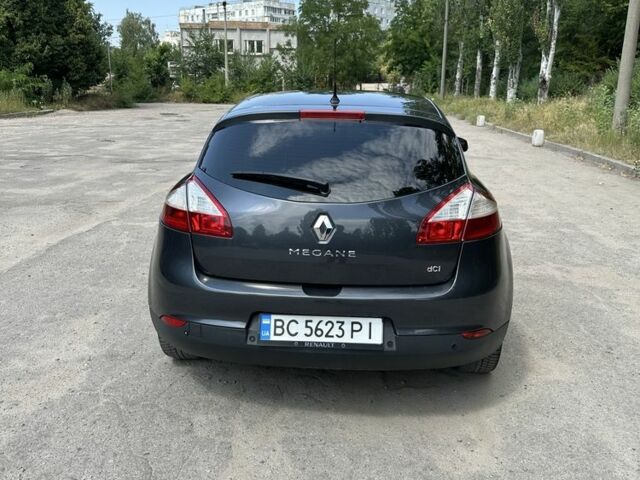 Серый Рено Меган, объемом двигателя 1.5 л и пробегом 324 тыс. км за 7100 $, фото 4 на Automoto.ua