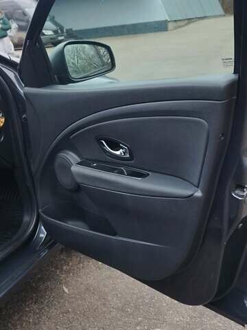 Серый Рено Меган, объемом двигателя 1.6 л и пробегом 190 тыс. км за 6999 $, фото 49 на Automoto.ua