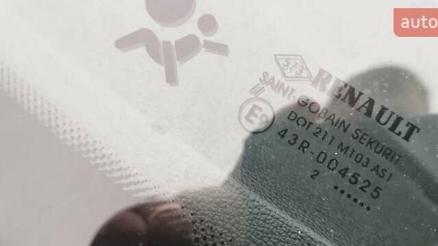 Серый Рено Меган, объемом двигателя 1.6 л и пробегом 190 тыс. км за 6999 $, фото 17 на Automoto.ua