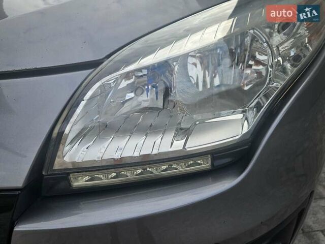 Серый Рено Меган, объемом двигателя 1.46 л и пробегом 215 тыс. км за 7555 $, фото 5 на Automoto.ua