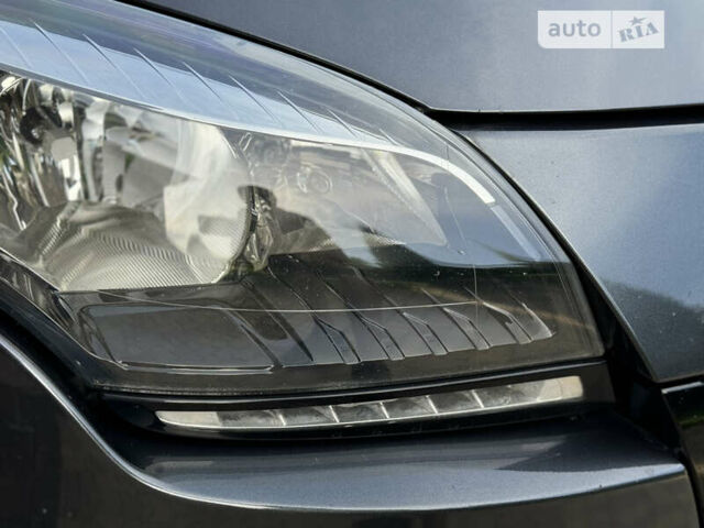 Серый Рено Меган, объемом двигателя 1.46 л и пробегом 202 тыс. км за 8999 $, фото 15 на Automoto.ua