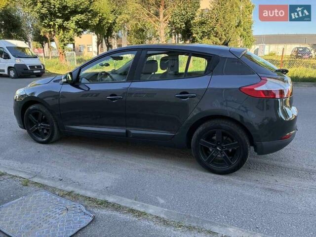 Серый Рено Меган, объемом двигателя 1.6 л и пробегом 214 тыс. км за 7450 $, фото 16 на Automoto.ua