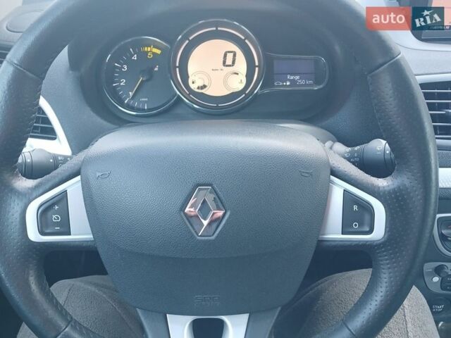 Сірий Рено Меган, об'ємом двигуна 1.5 л та пробігом 206 тис. км за 6900 $, фото 10 на Automoto.ua
