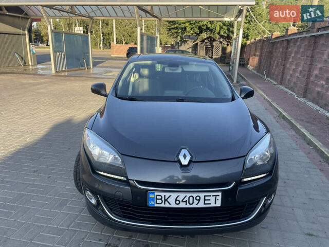 Серый Рено Меган, объемом двигателя 1.46 л и пробегом 266 тыс. км за 7000 $, фото 13 на Automoto.ua