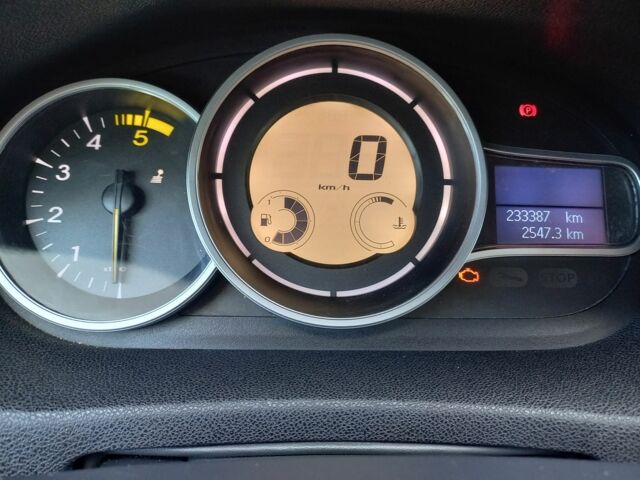 Серый Рено Меган, объемом двигателя 1.5 л и пробегом 235 тыс. км за 6100 $, фото 11 на Automoto.ua