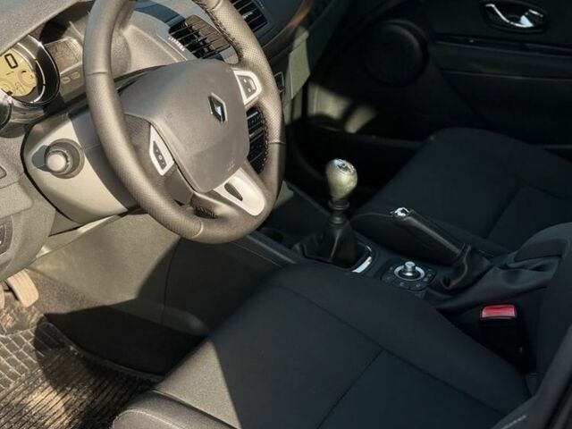 Серый Рено Меган, объемом двигателя 1.5 л и пробегом 237 тыс. км за 7300 $, фото 8 на Automoto.ua