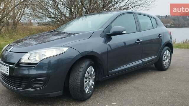Серый Рено Меган, объемом двигателя 1.6 л и пробегом 190 тыс. км за 6999 $, фото 5 на Automoto.ua
