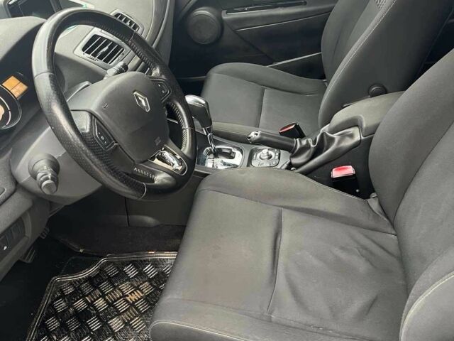 Сірий Рено Меган, об'ємом двигуна 1.5 л та пробігом 360 тис. км за 6900 $, фото 7 на Automoto.ua