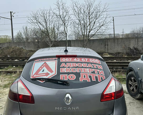 Серый Рено Меган, объемом двигателя 1.5 л и пробегом 327 тыс. км за 3800 $, фото 11 на Automoto.ua