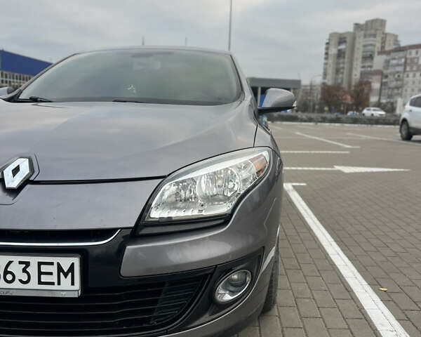 Сірий Рено Меган, об'ємом двигуна 1.6 л та пробігом 138 тис. км за 8300 $, фото 6 на Automoto.ua
