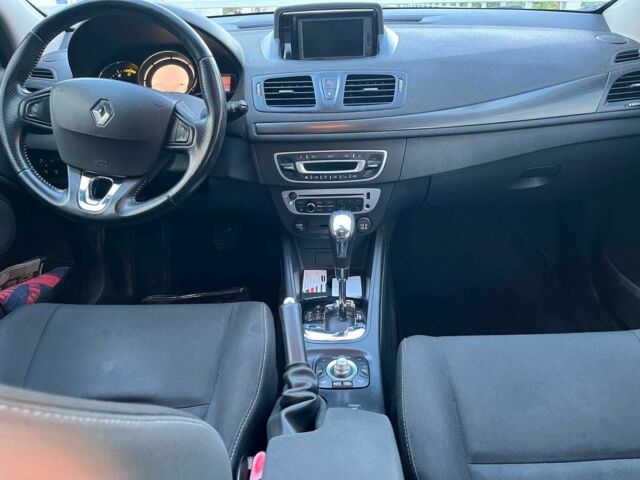 Сірий Рено Меган, об'ємом двигуна 1.5 л та пробігом 360 тис. км за 6900 $, фото 1 на Automoto.ua