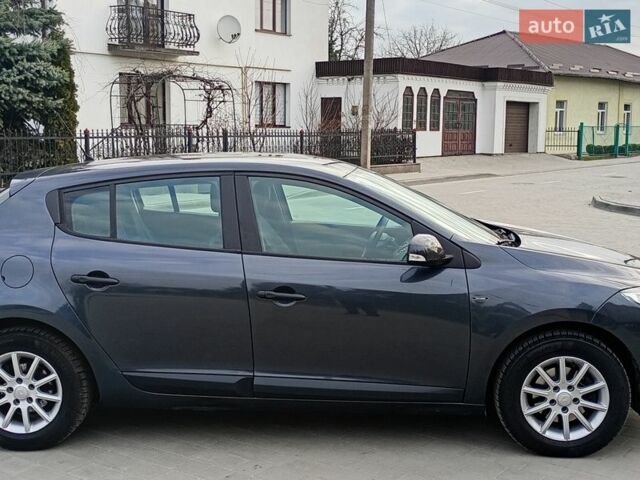 Сірий Рено Меган, об'ємом двигуна 1.6 л та пробігом 165 тис. км за 6900 $, фото 3 на Automoto.ua