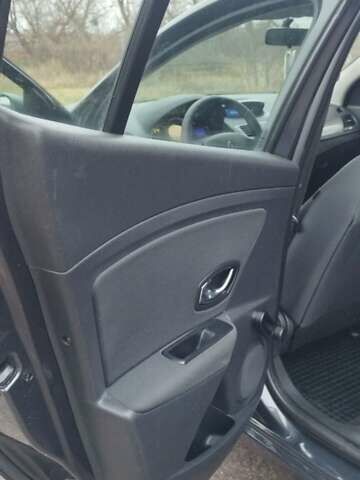 Серый Рено Меган, объемом двигателя 1.6 л и пробегом 190 тыс. км за 6999 $, фото 35 на Automoto.ua